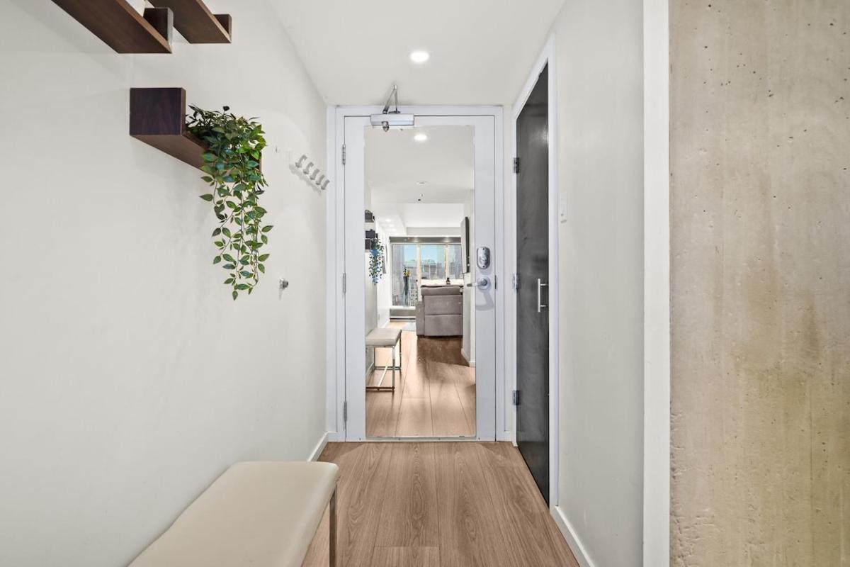 Beautiful 2 Bed Home Dt With Free Parking 溫哥華 外观 照片
