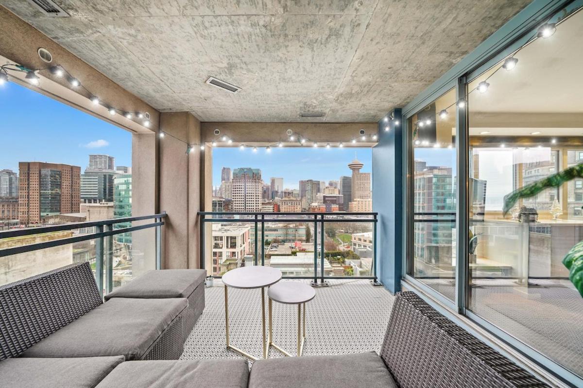 Beautiful 2 Bed Home Dt With Free Parking 溫哥華 外观 照片