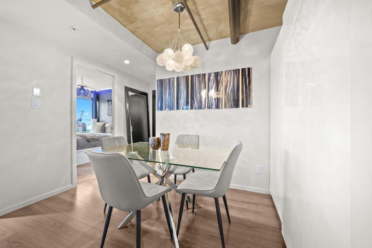 Beautiful 2 Bed Home Dt With Free Parking 溫哥華 外观 照片