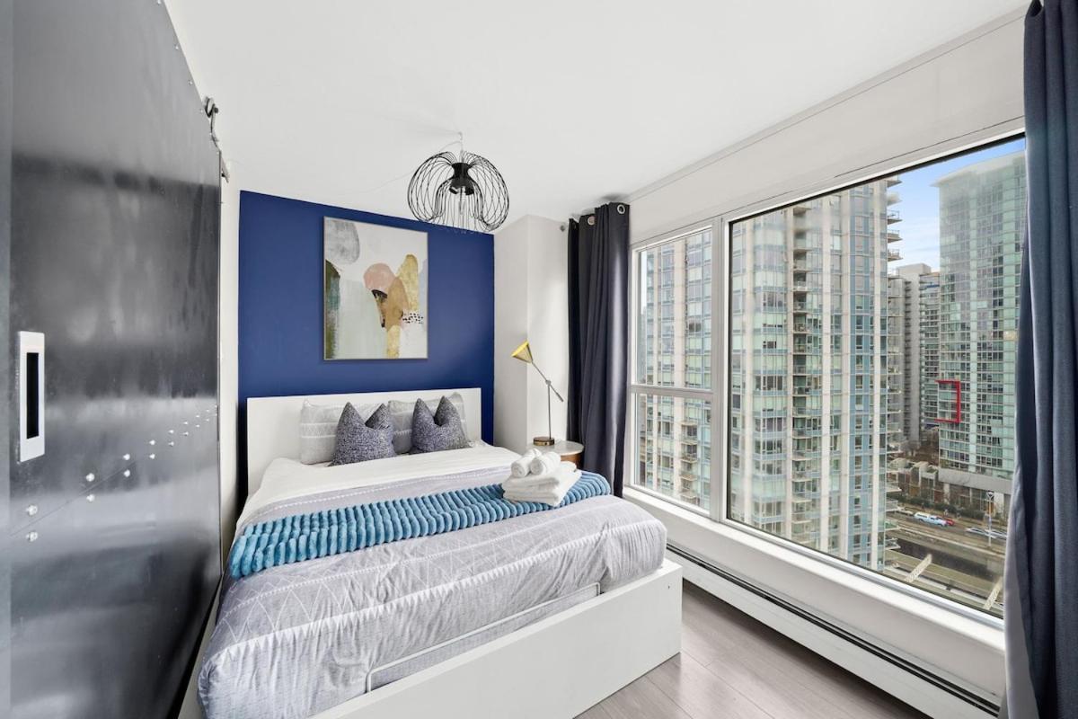 Beautiful 2 Bed Home Dt With Free Parking 溫哥華 外观 照片